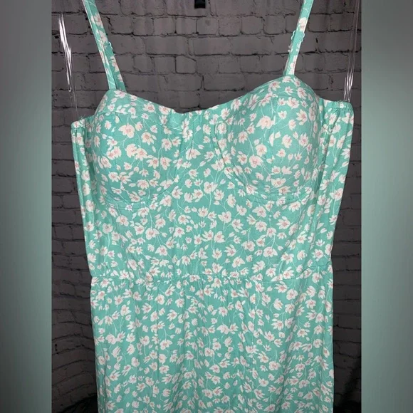 Lily Rose Women’s Medium Molded Cup Side Slit Midi Dress Green Floral- NWT - Picture 6 of 7